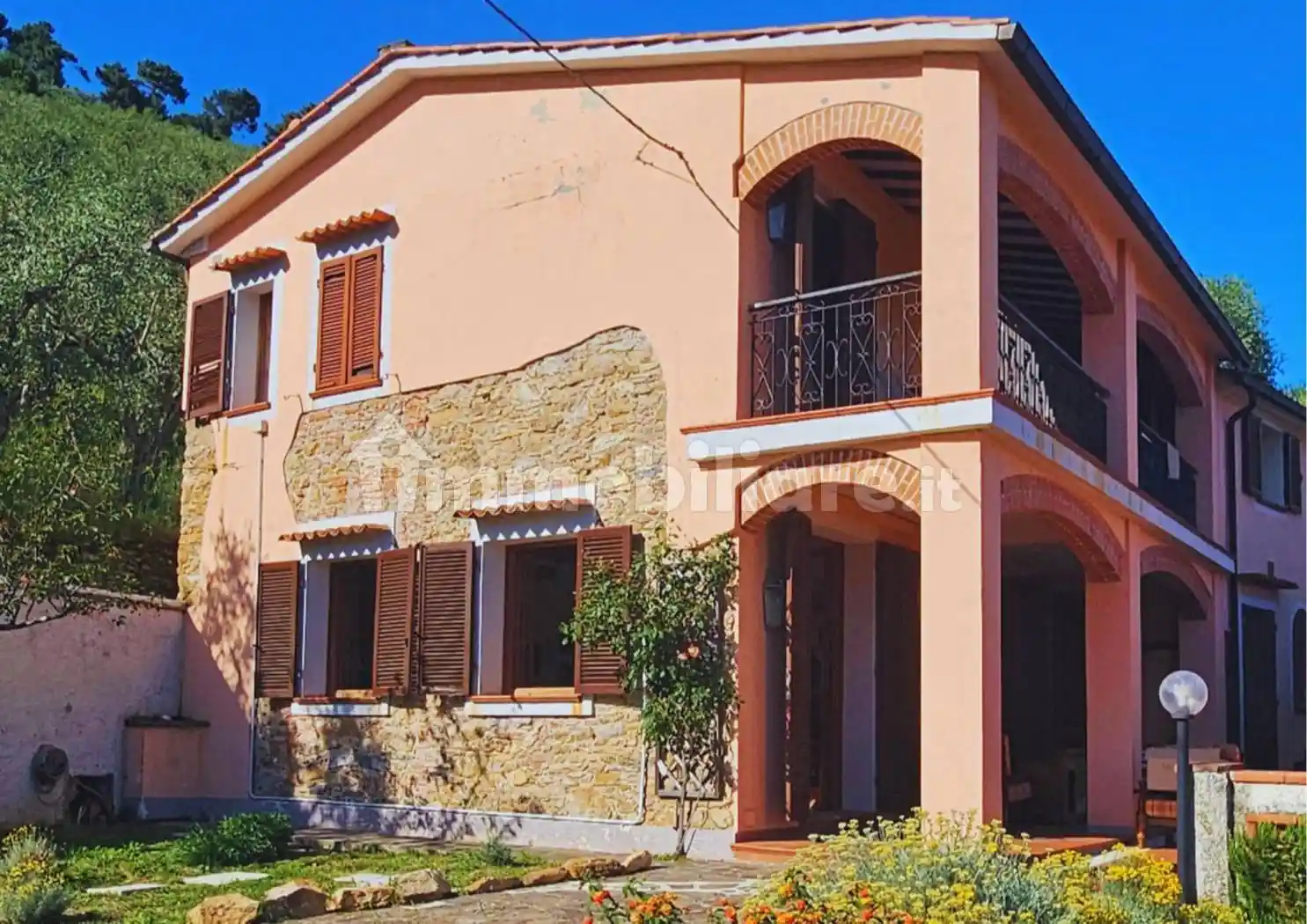 Villa in vendita a Buti