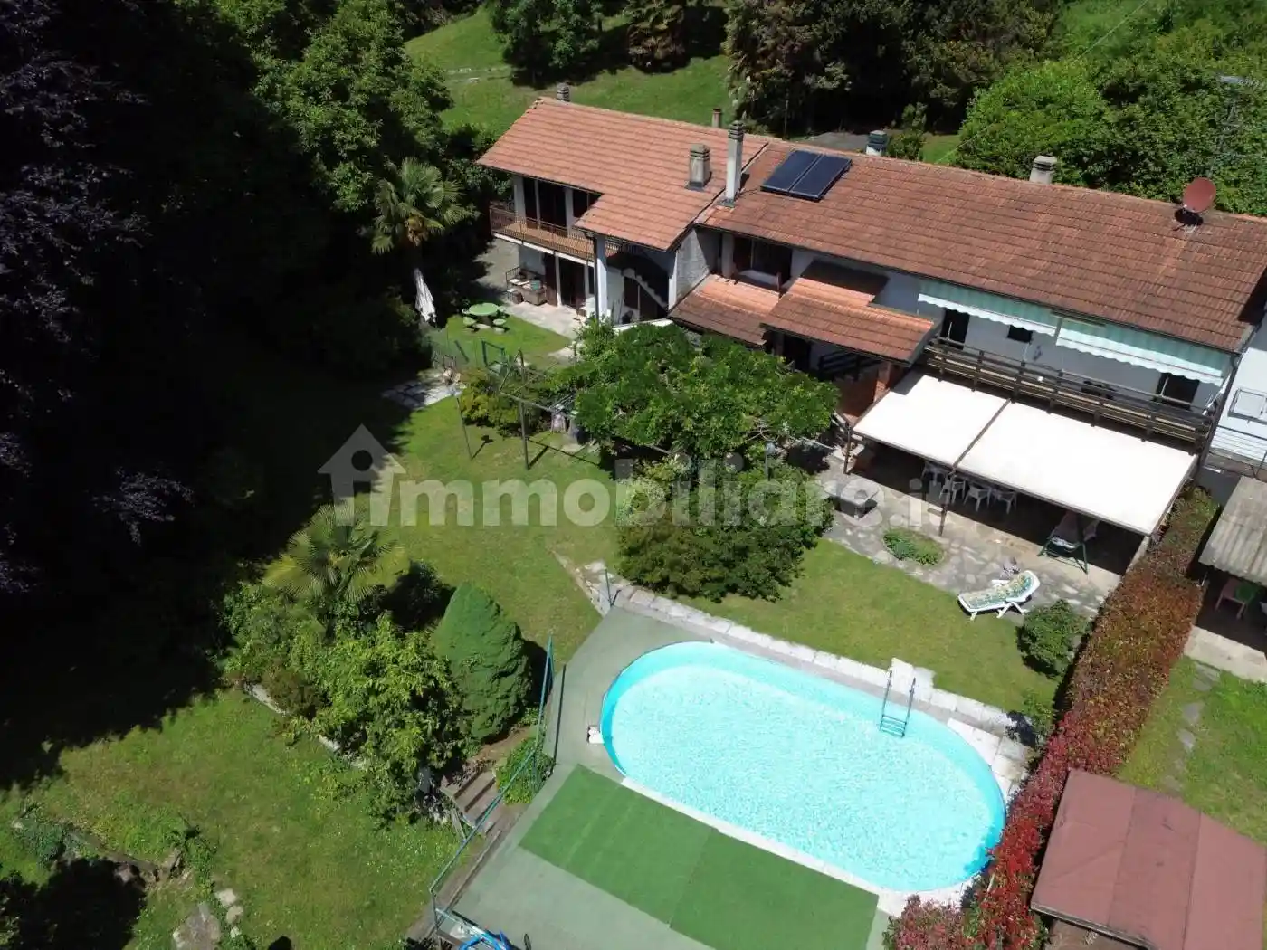 Villa in vendita a Nebbiuno