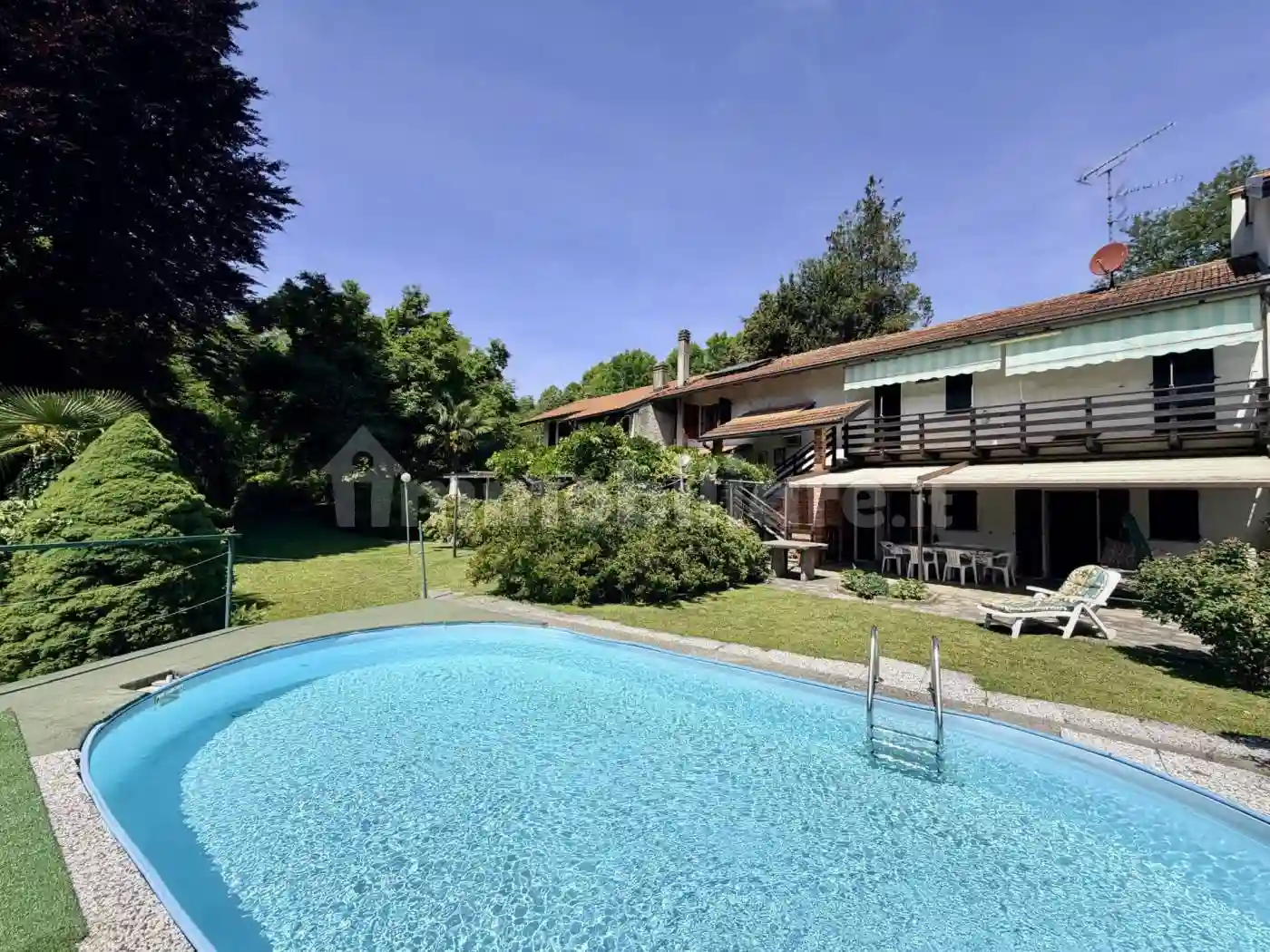 Villa - foto 2