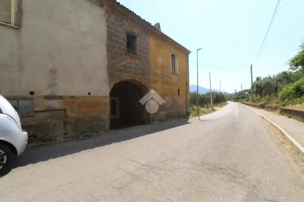 Rustico - Casale in vendita a Castel Morrone