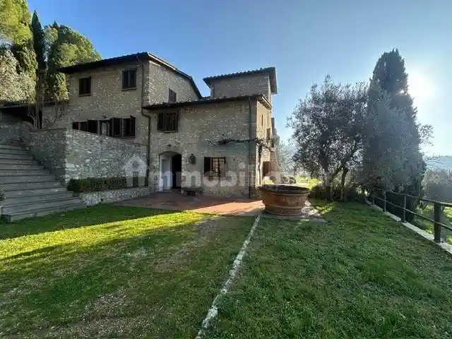 Villetta a schiera in vendita a Calenzano