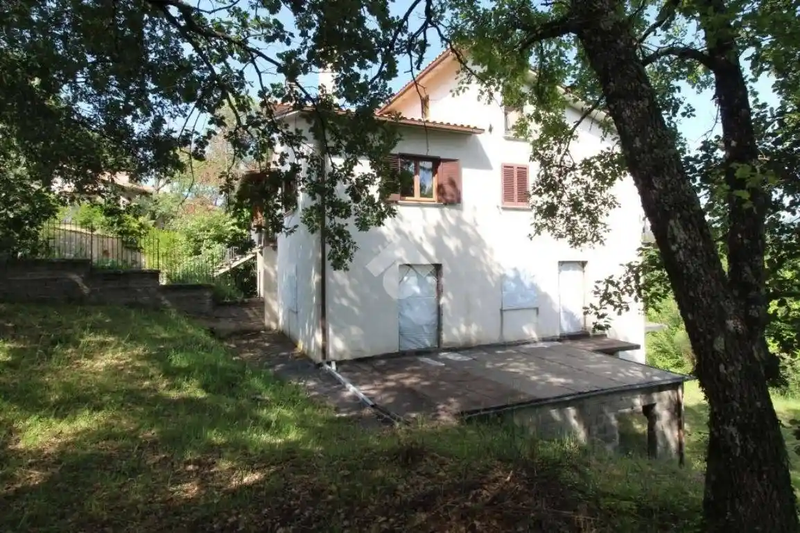 Villa in vendita a Rocca Sinibalda