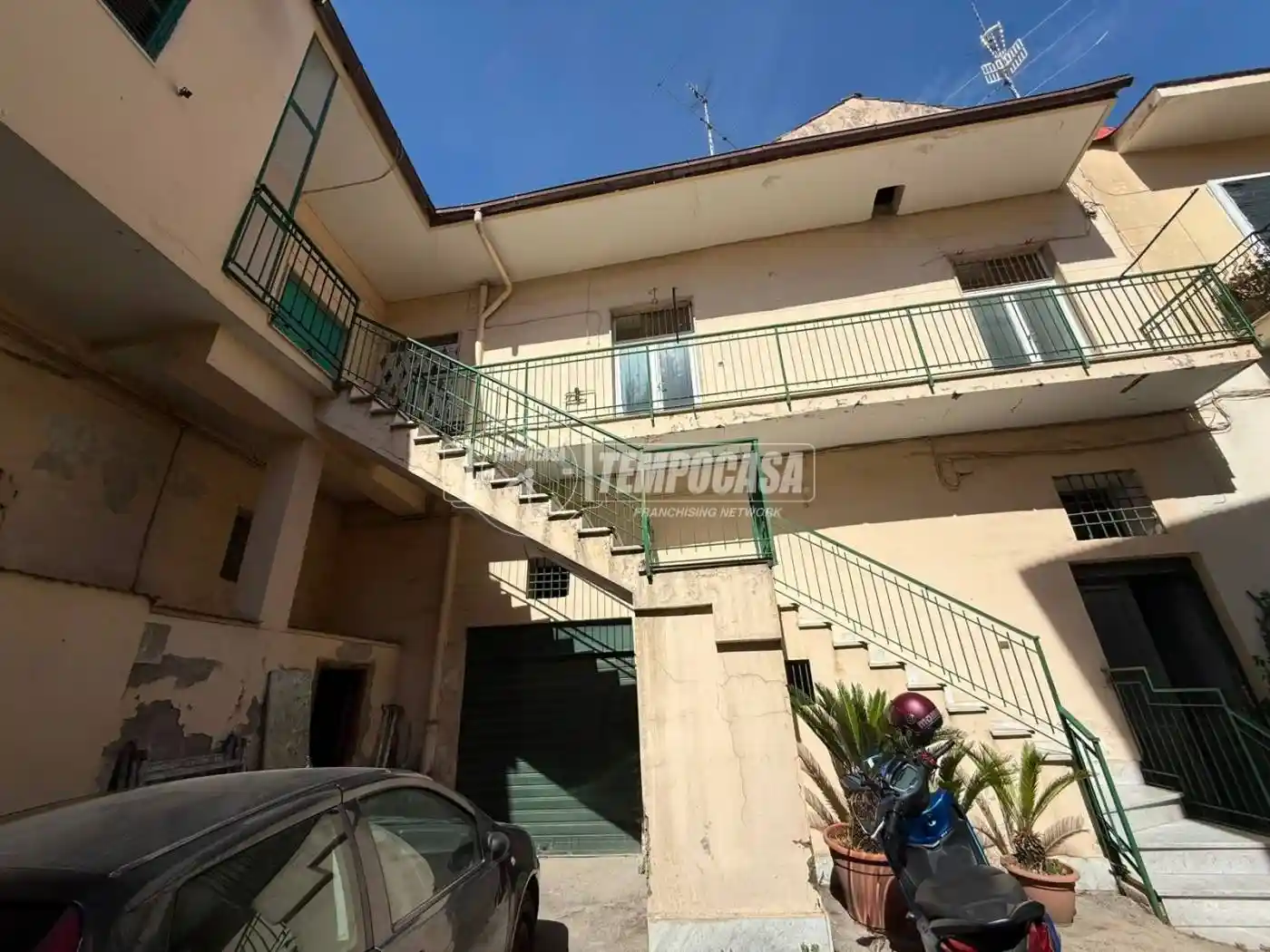 Palazzo - Edificio in vendita a Giugliano in Campania