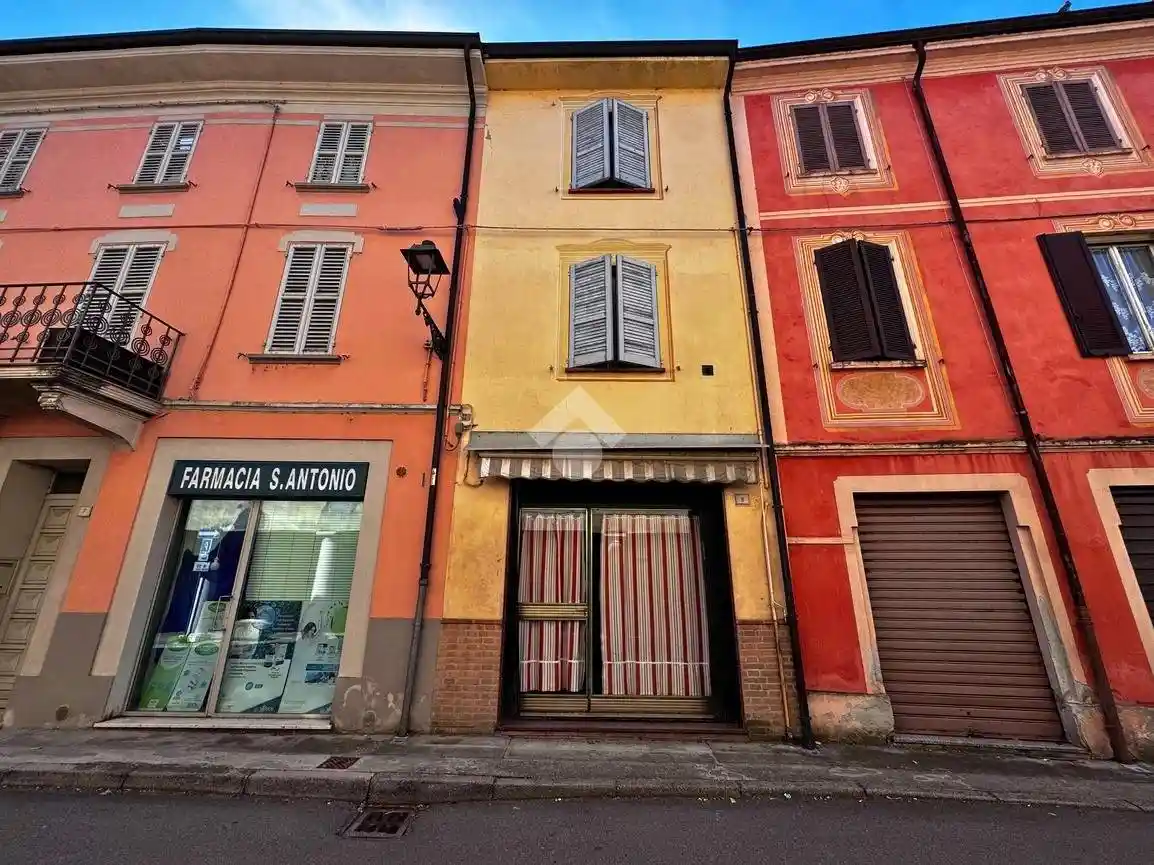 Casa indipendente in vendita a Sissa Trecasali