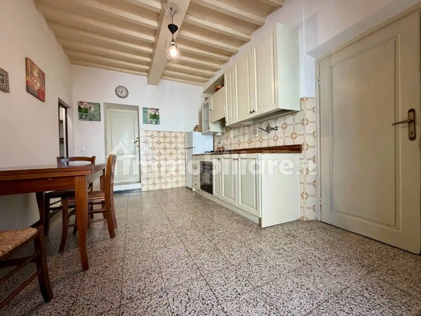 Appartamento in vendita a Cavriglia