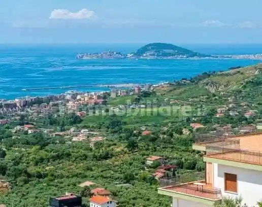 Appartamento in affitto a Formia