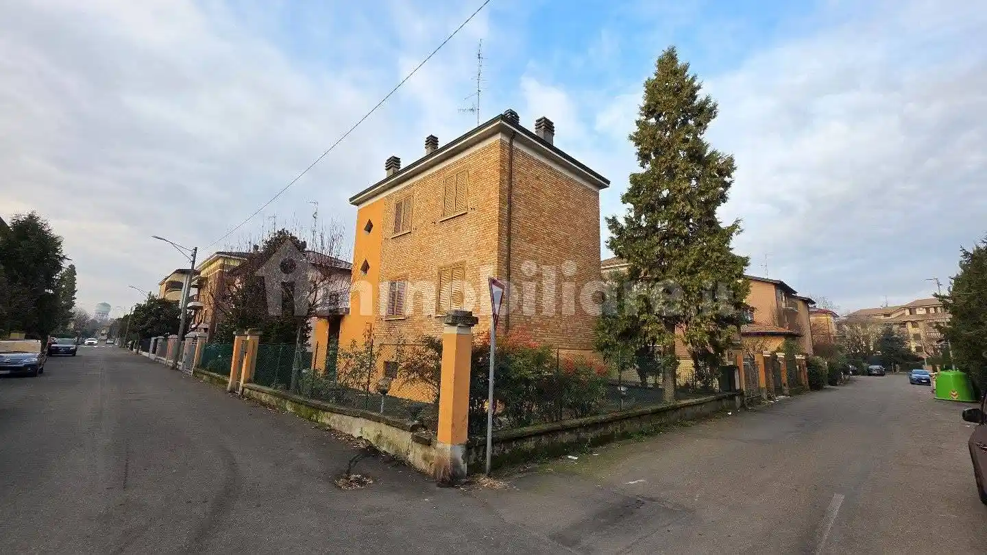 Villa in vendita a Reggio Emilia