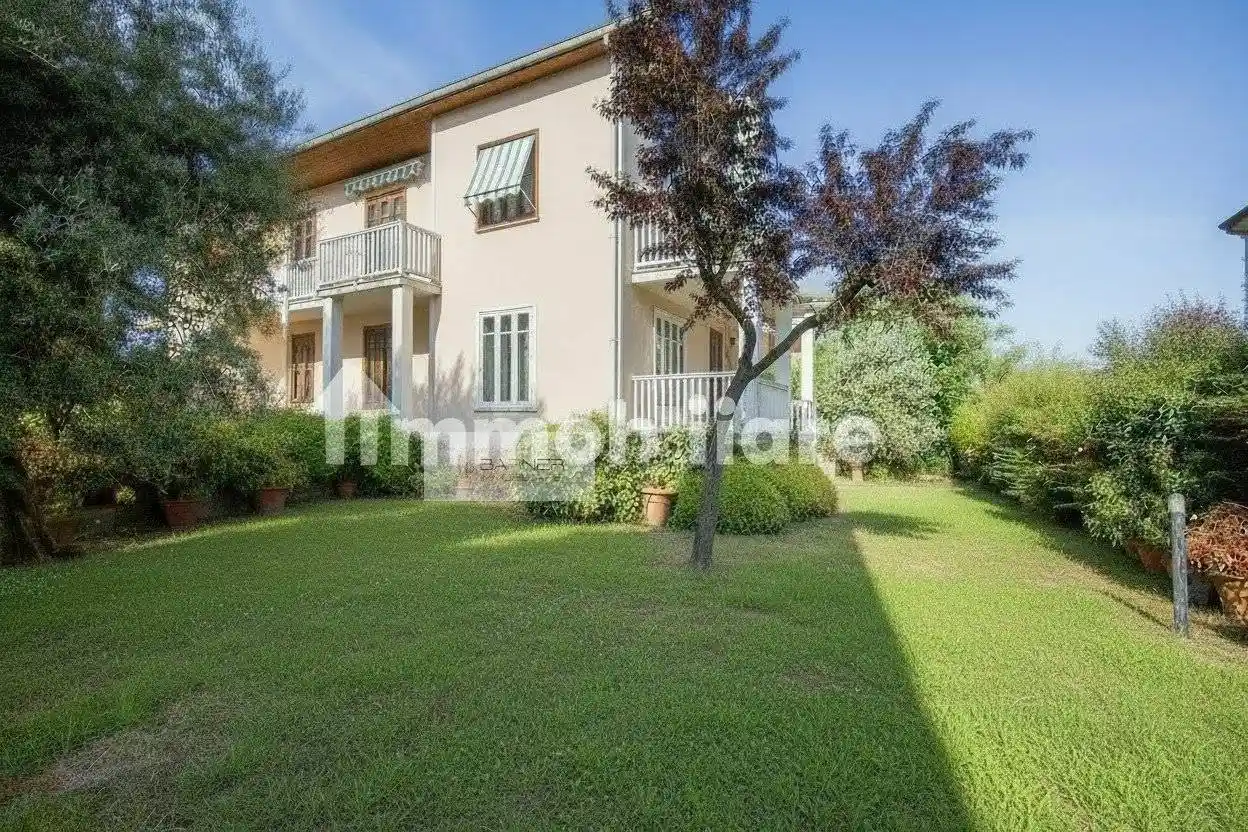 Appartamento in vendita a Camaiore