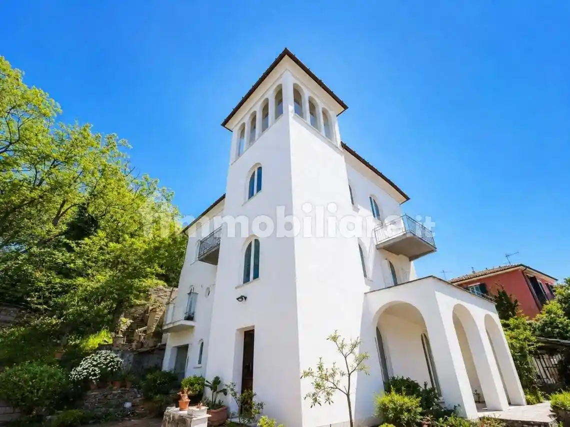 Villa in vendita a La Spezia