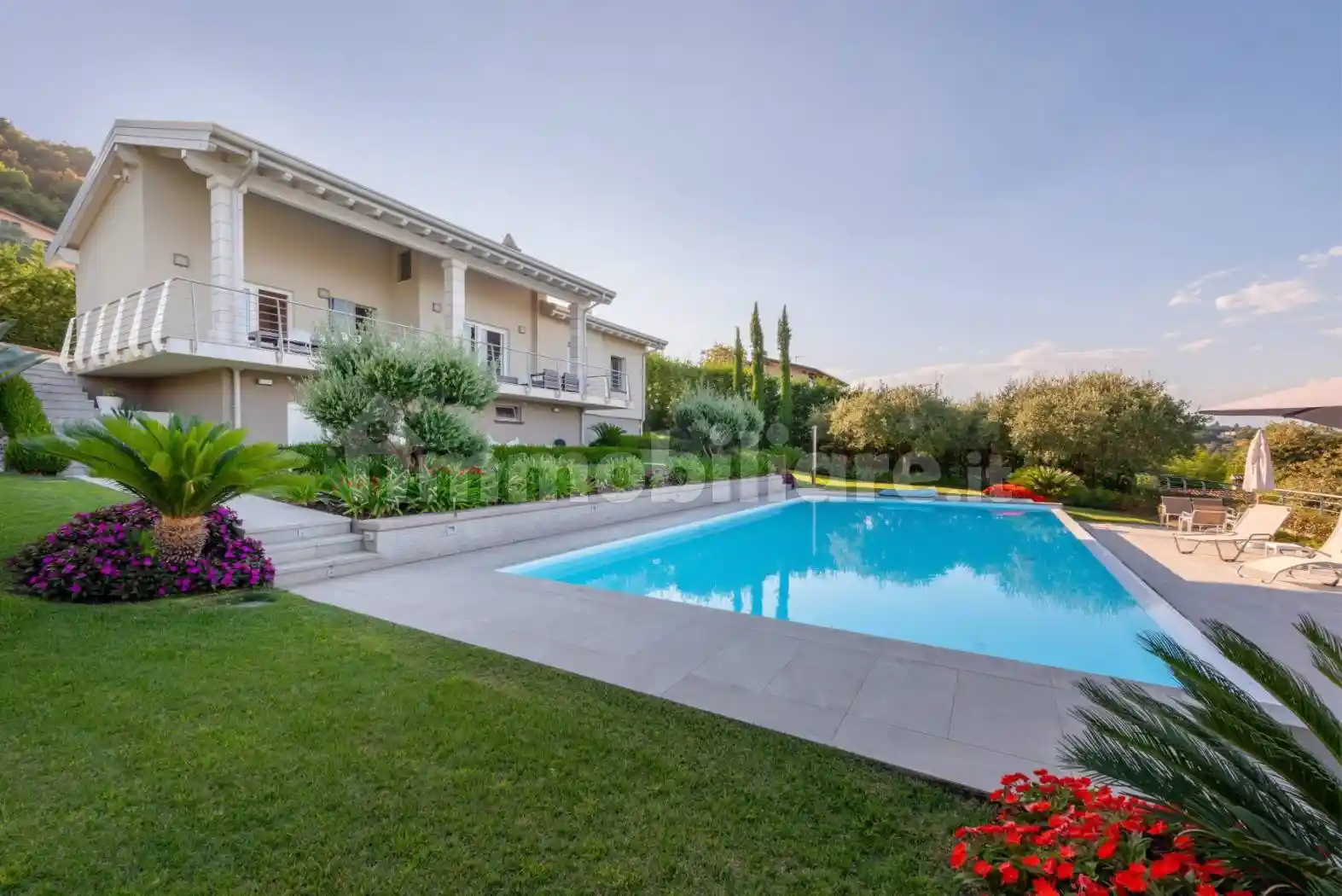 Villa in vendita a Lonato del Garda