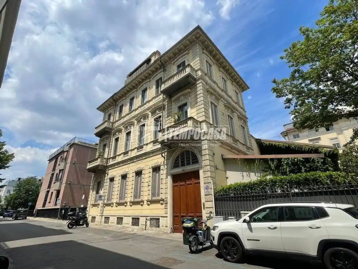 Appartamento in vendita a Torino