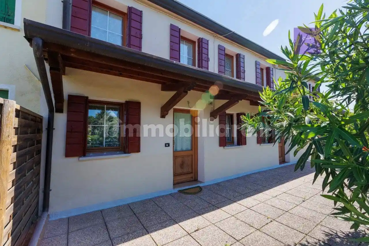 Villa in vendita a Pernumia