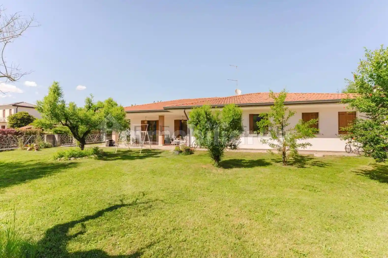 Villa - foto 2