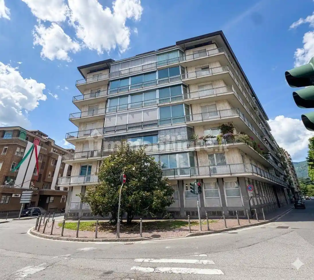 Appartamento in vendita a Como