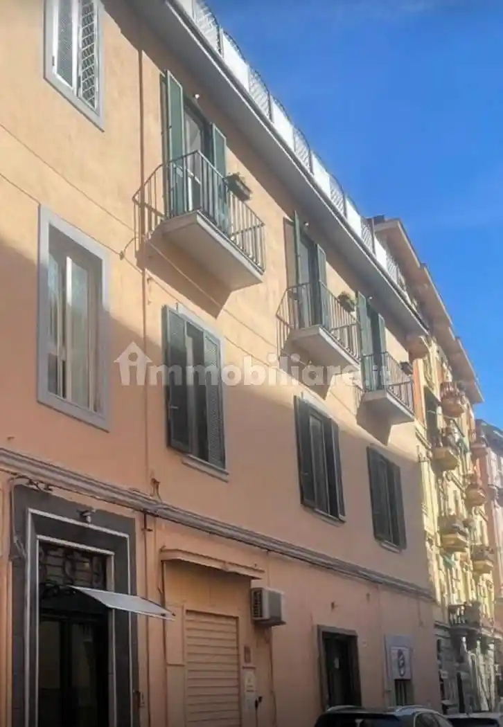Appartamento in vendita a Napoli