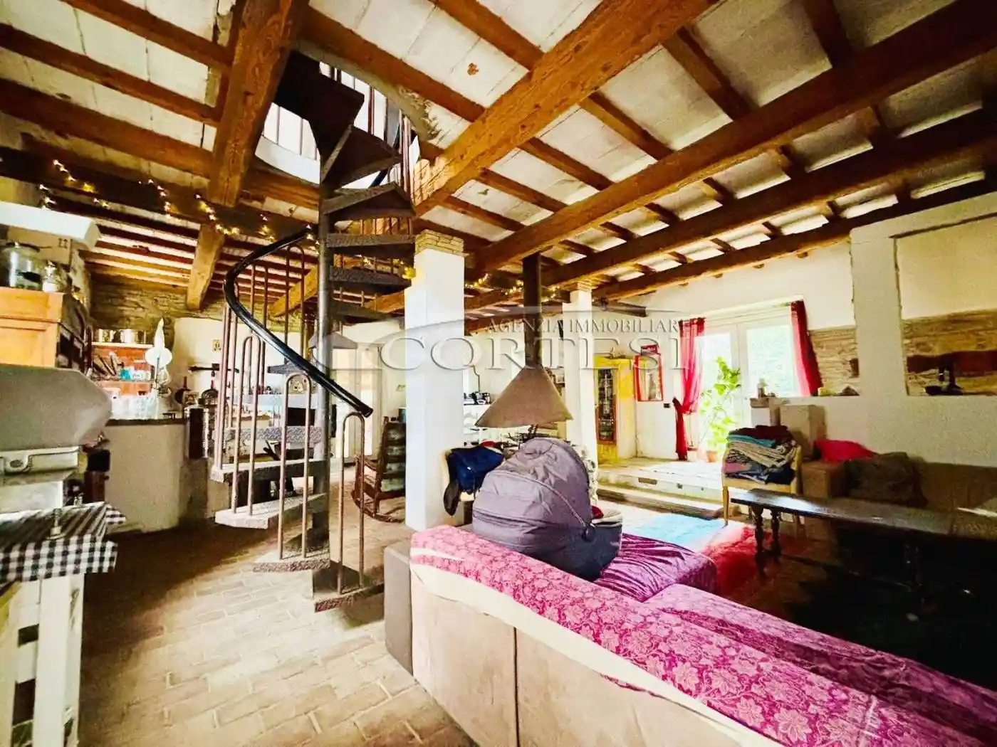 Villa in vendita a Mombaroccio