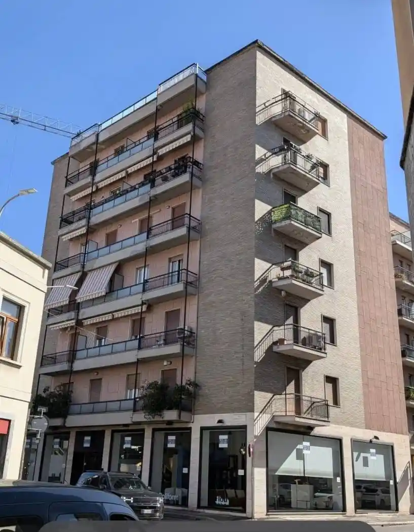 Appartamento in vendita a Monza