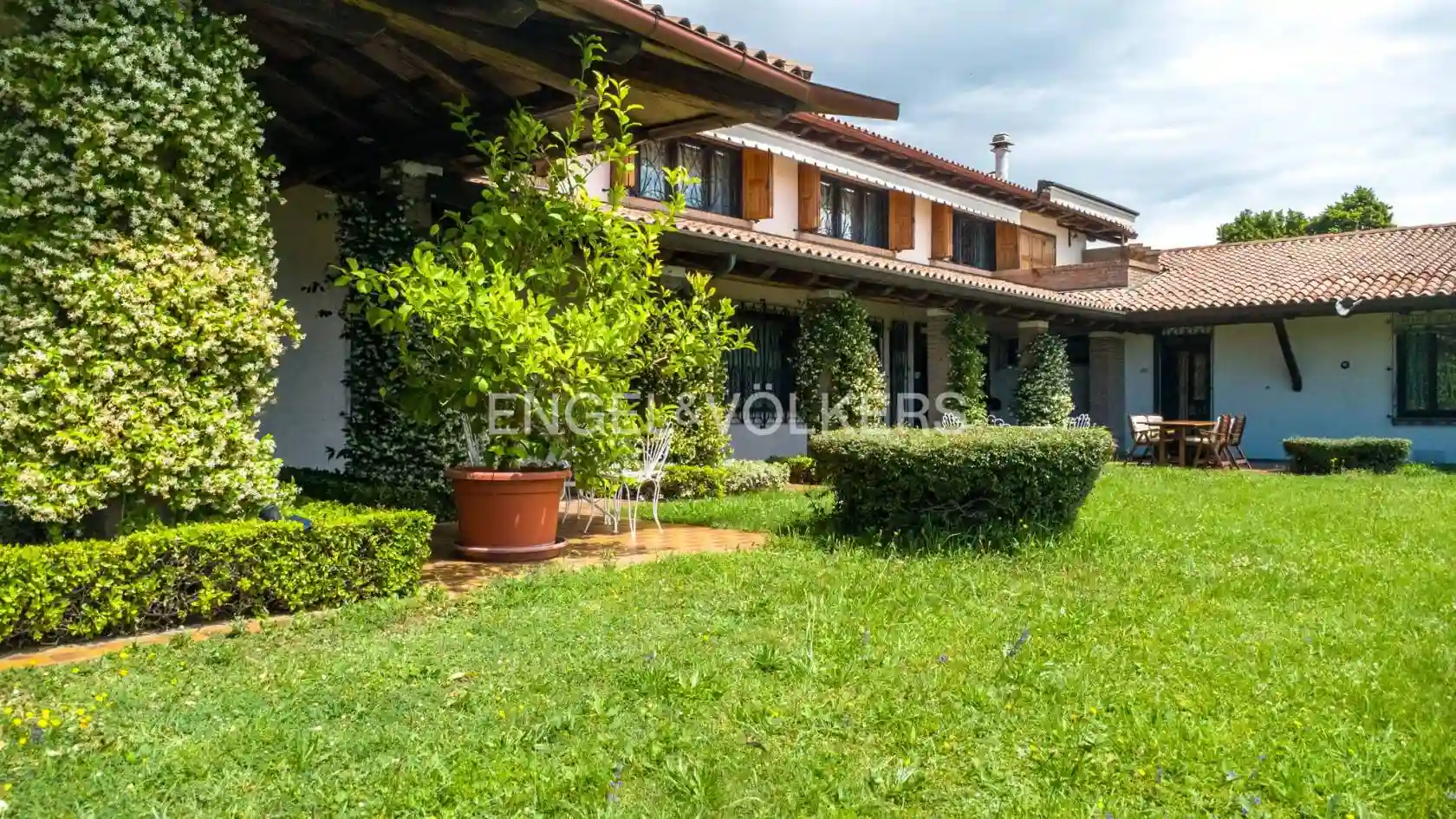 Villa - foto 2
