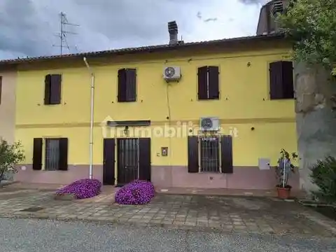 Villa in vendita a Villanova Monferrato