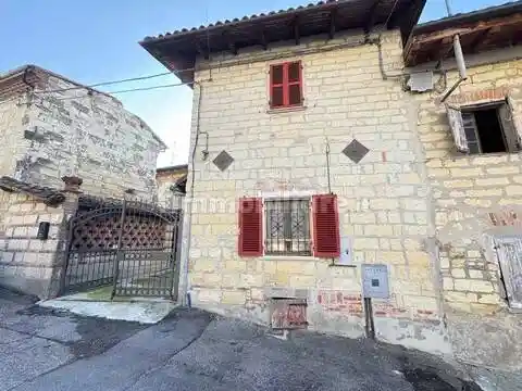 Villa in vendita a Frassinello Monferrato