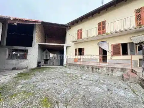 Villa in vendita a Ottiglio