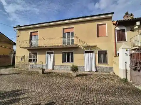 Villa in vendita a Casale Monferrato