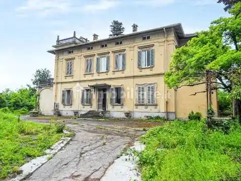 Villa in vendita a Casale Monferrato