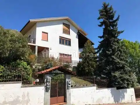 Villa in vendita a Casale Monferrato