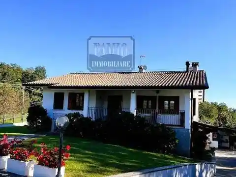 Villa in vendita a Nervesa della Battaglia