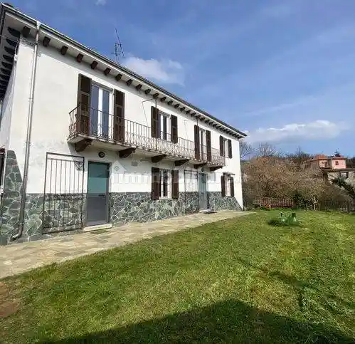 Villa in vendita a Dego