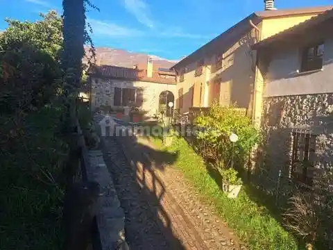 Villa in vendita a Bagnone