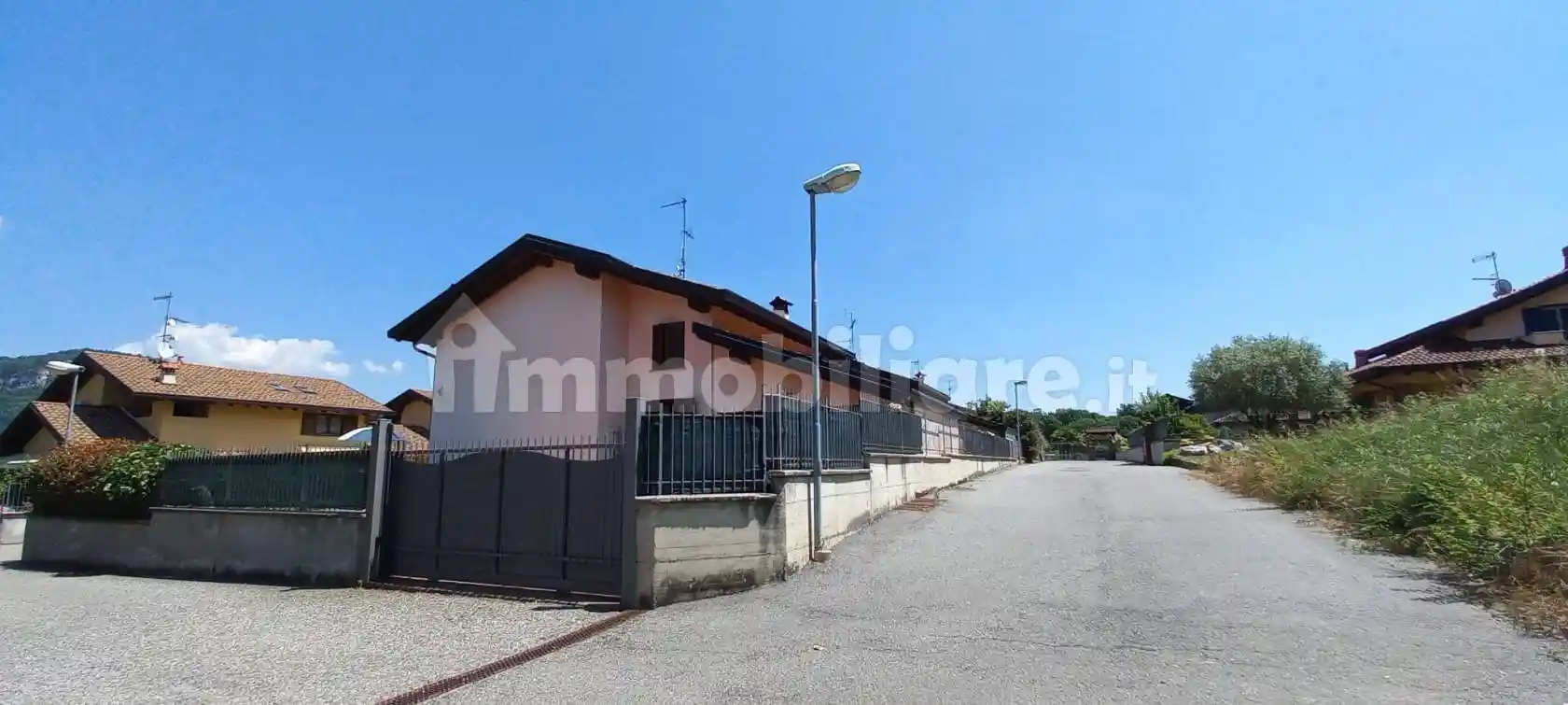 Villa in vendita a Leggiuno