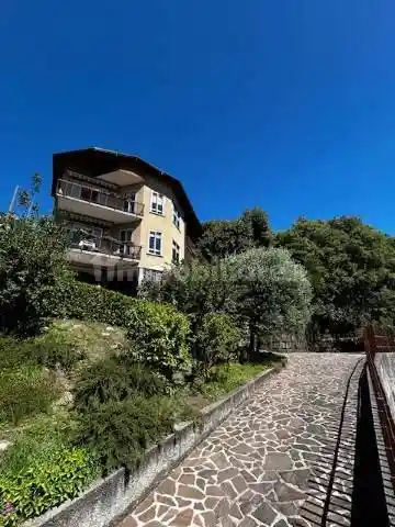 Villa in vendita a Valmadrera