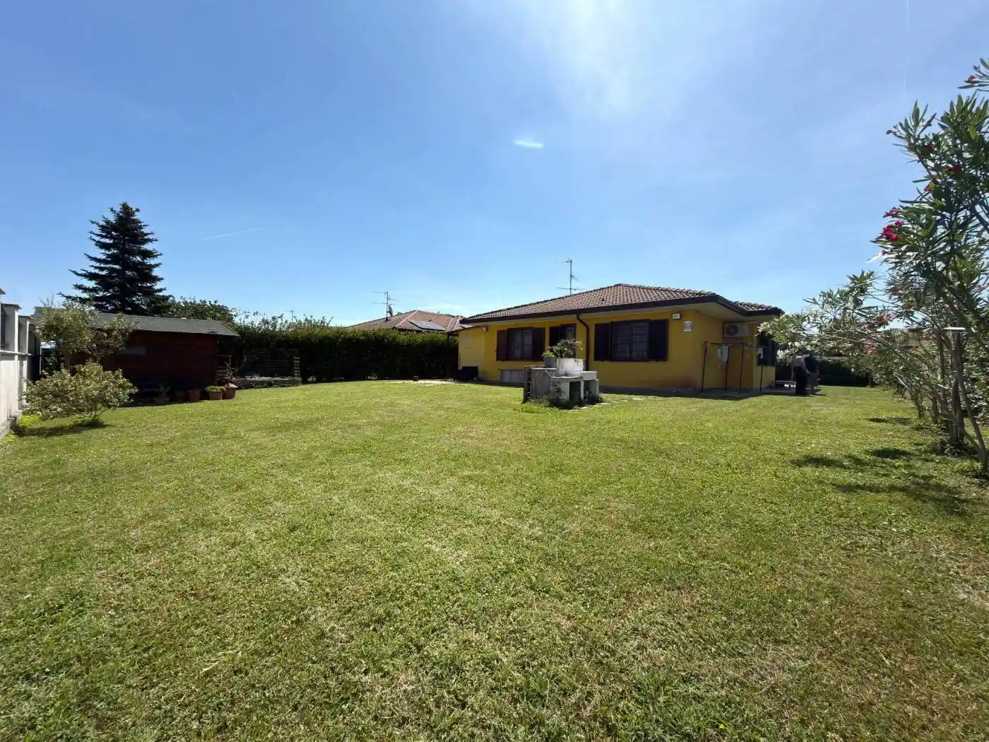 Villa in vendita a Vellezzo Bellini