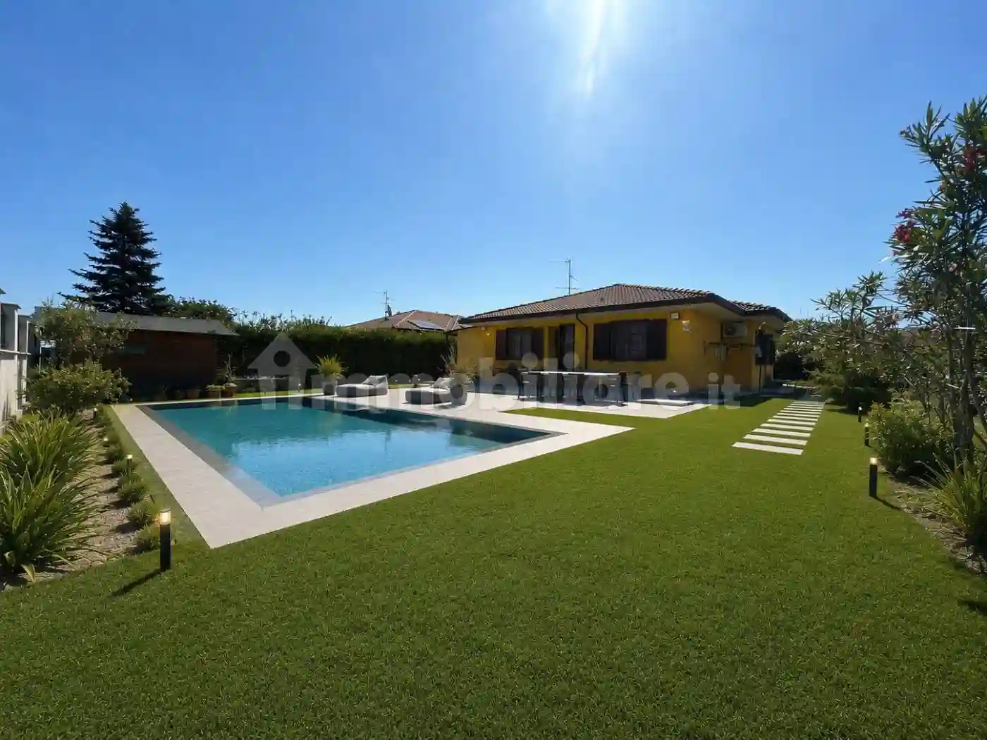Villa - foto 2