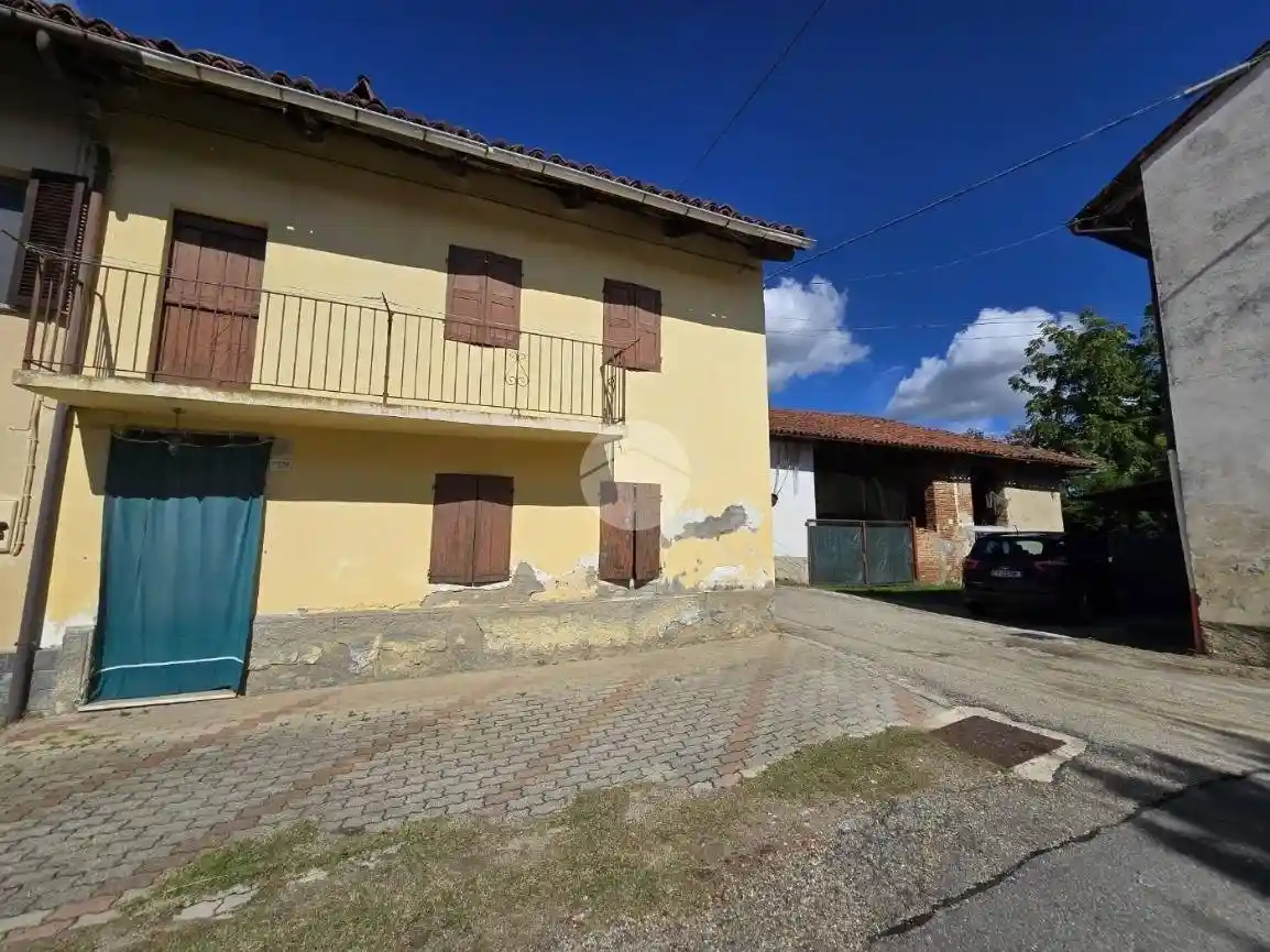 Casa indipendente in vendita a Ferrere