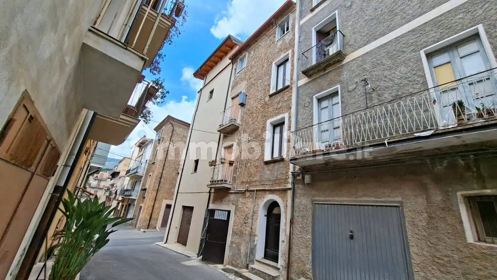 Casa indipendente in affitto a Lamezia Terme