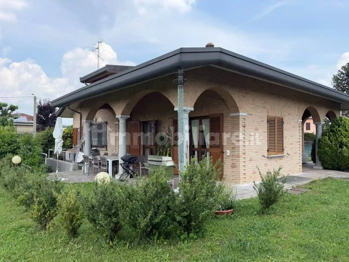 Villa - foto 2