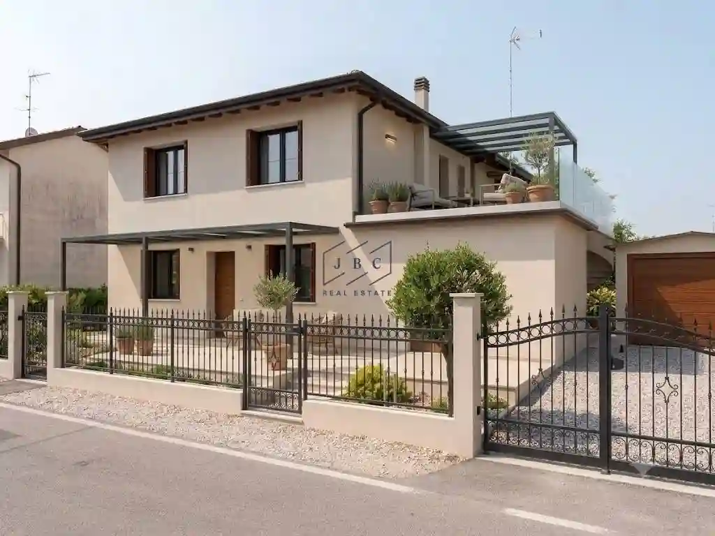 Villa - foto 2