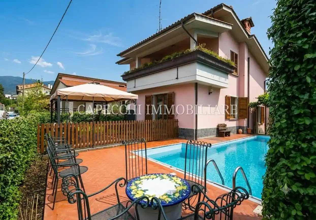 Villa in vendita a Pistoia