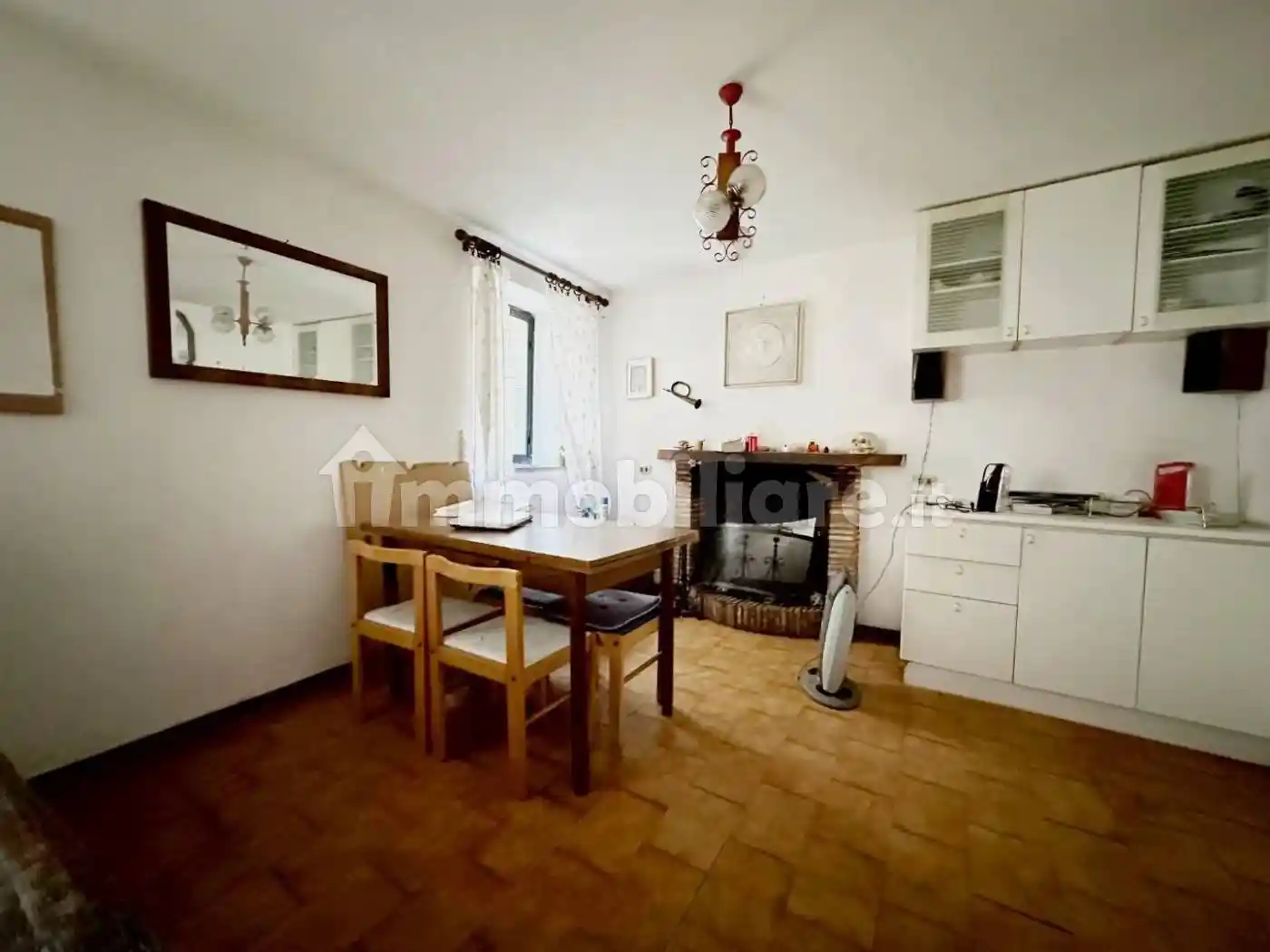 Casa indipendente in vendita a Villa Basilica