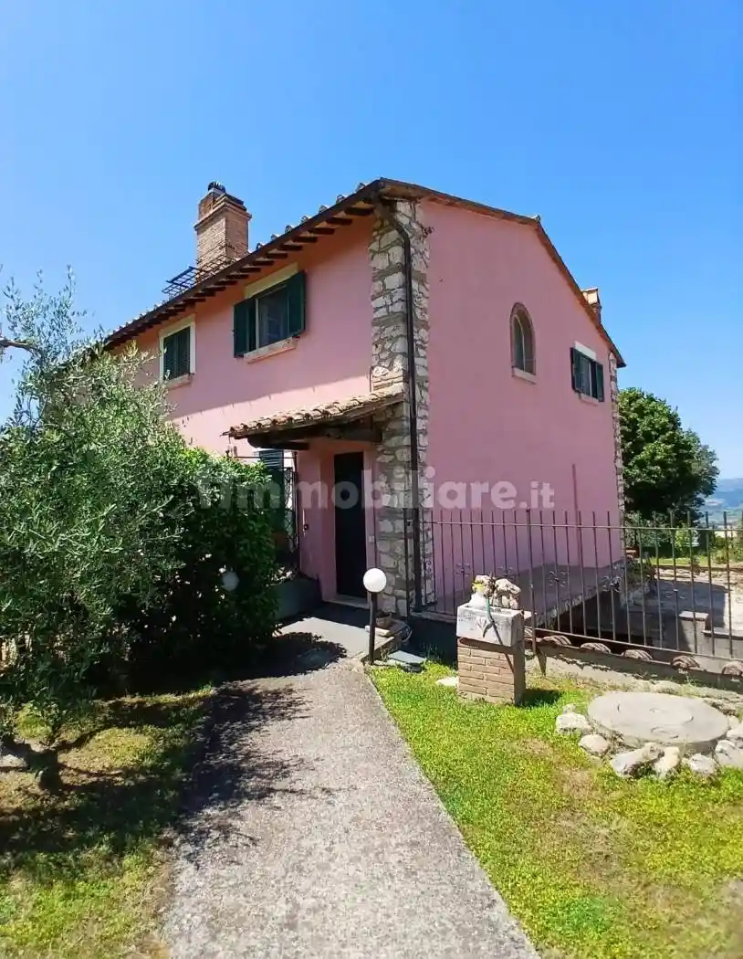 Villetta a schiera in vendita a Guardea