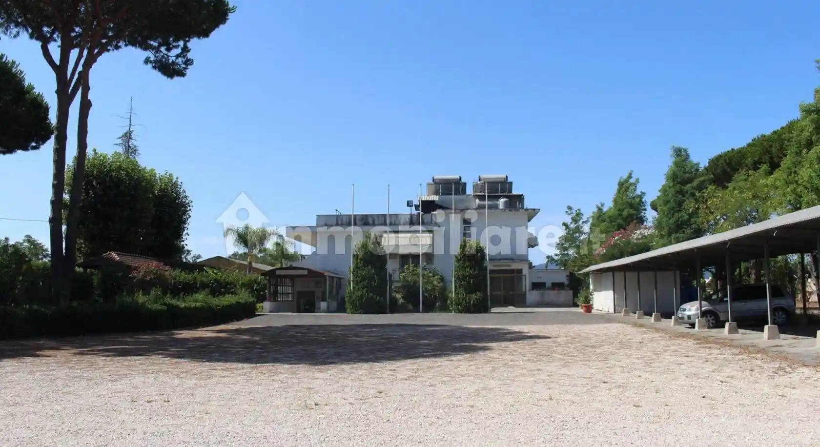 Palazzo - Edificio in vendita a Terracina