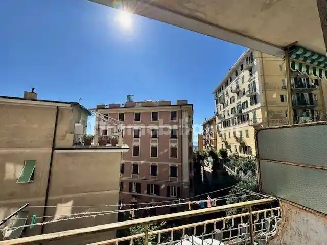 Appartamento in vendita a Genova