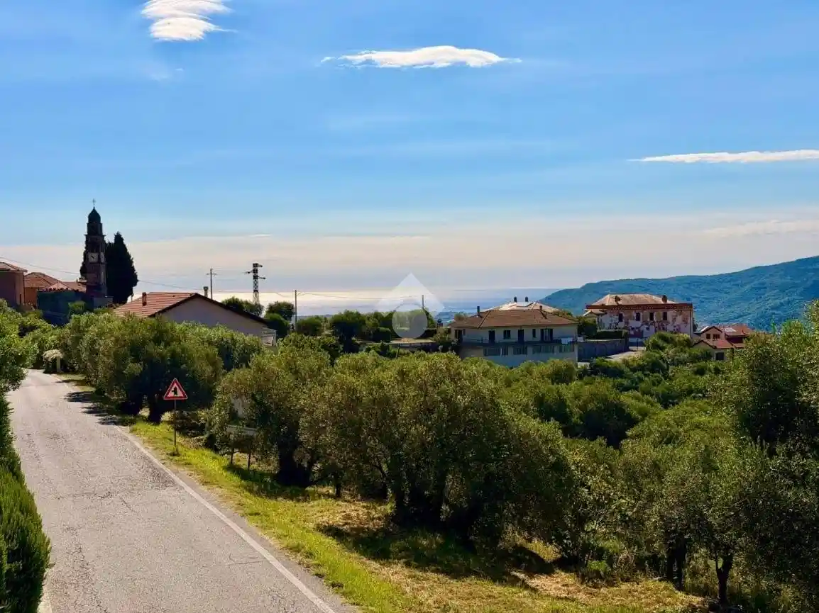 Casa indipendente in vendita a Arnasco