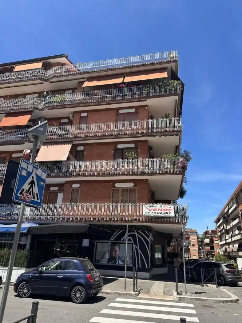 Appartamento in vendita a Roma