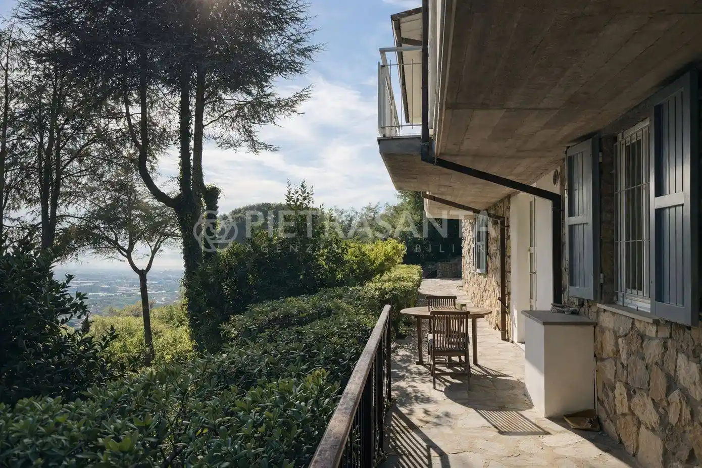 Villa in vendita a Camaiore