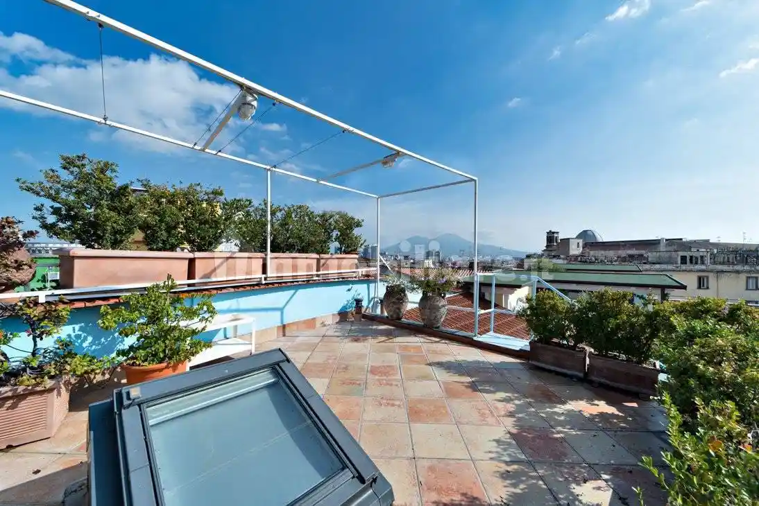 Appartamento in vendita a Napoli