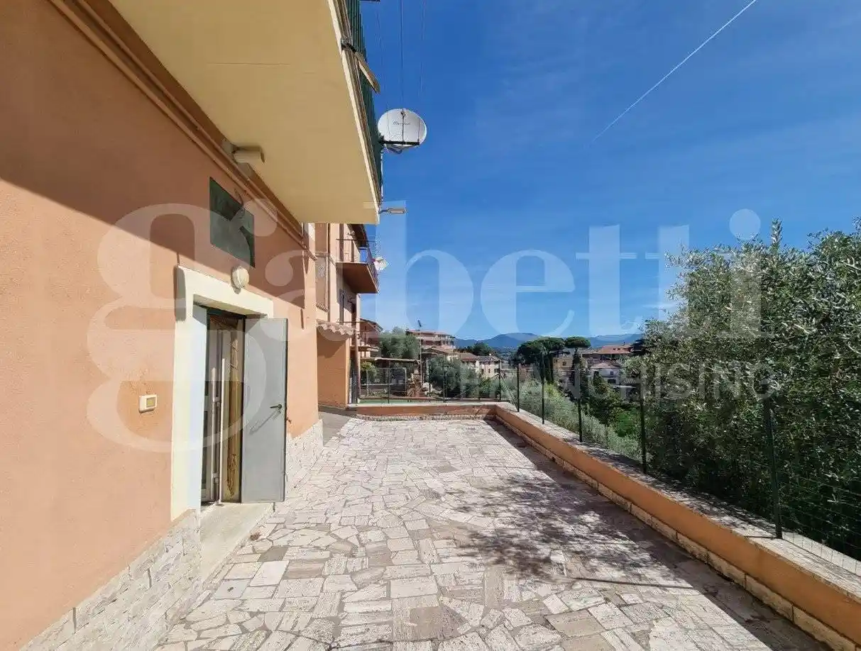 Appartamento in vendita a Ponzano Romano