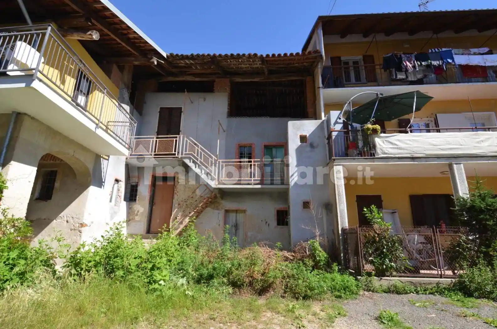 Casa indipendente in affitto a Front